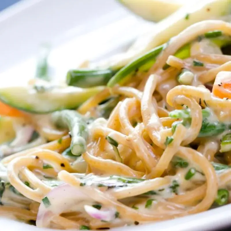 Espaguetis c/ Cebolla y Queso Blanco 