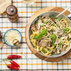 Espaguetis c/ Cebolla y Queso Blanco 