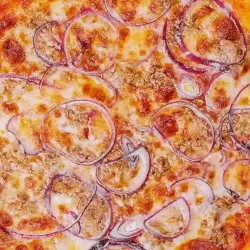 Pizza c/ Cebollas y Queso Gouda 