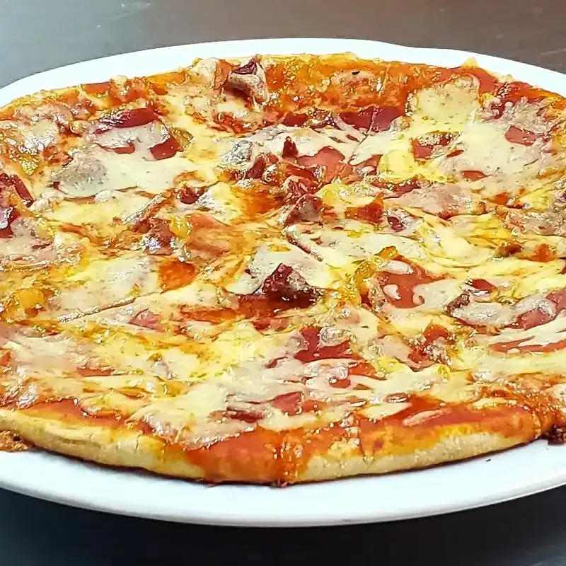 Pizza c/ Jamón Pierna y Queso Gouda 