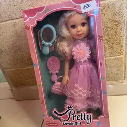 Muñeca con accesorios 