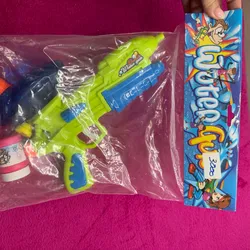 Pistola dispara agua 