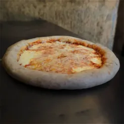 Pizza individual de queso gouda 