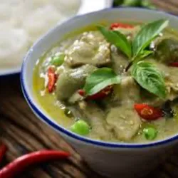 GAENG KHIAO WAN Thai curry verde con cerdo /Thai green curry with pork