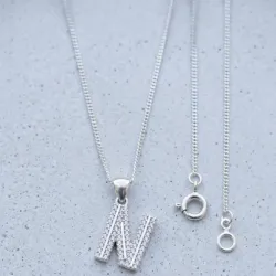 Inicial grande cad028