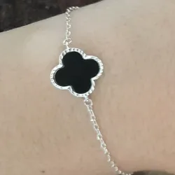 Van cleef negro MN010