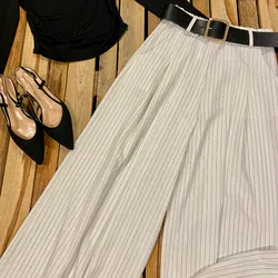 Pantaloneta con cinto