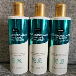 Crema corporal de ácido hialurónico.