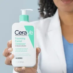 Limpiador cerave con niacinamida y acido hialuronico