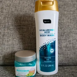 Limpiador corporal + exfoliante.