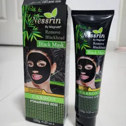 Mascarilla negra de carbon con acido hialuronico 120 g