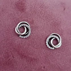 Aretes Botón Familia Unida para Siempre