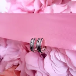 Aretes de Aro con Pavé Cruzado 