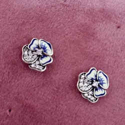 Aretes de Botón Flor Pensamiento Azul