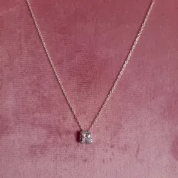 Cadena cuadrada brillante 