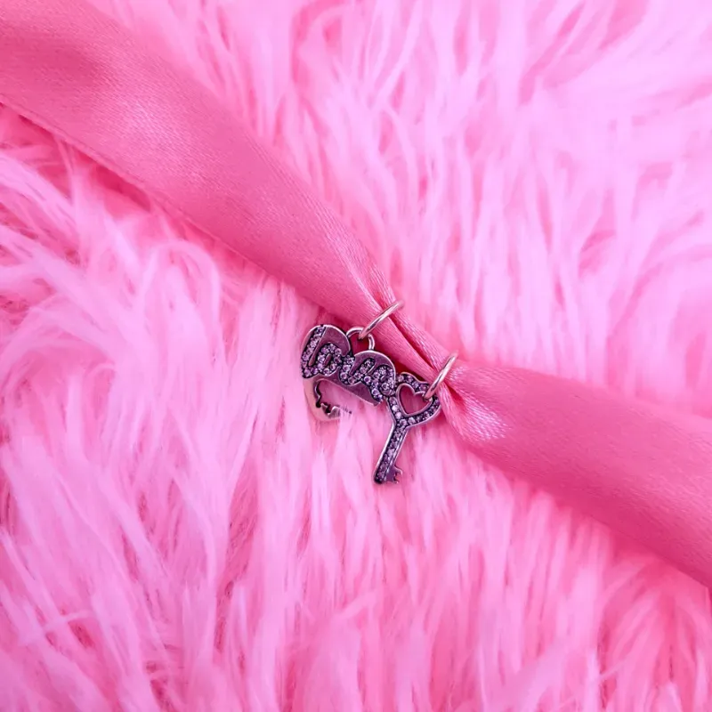 Charm Divisible Llave Corazón 