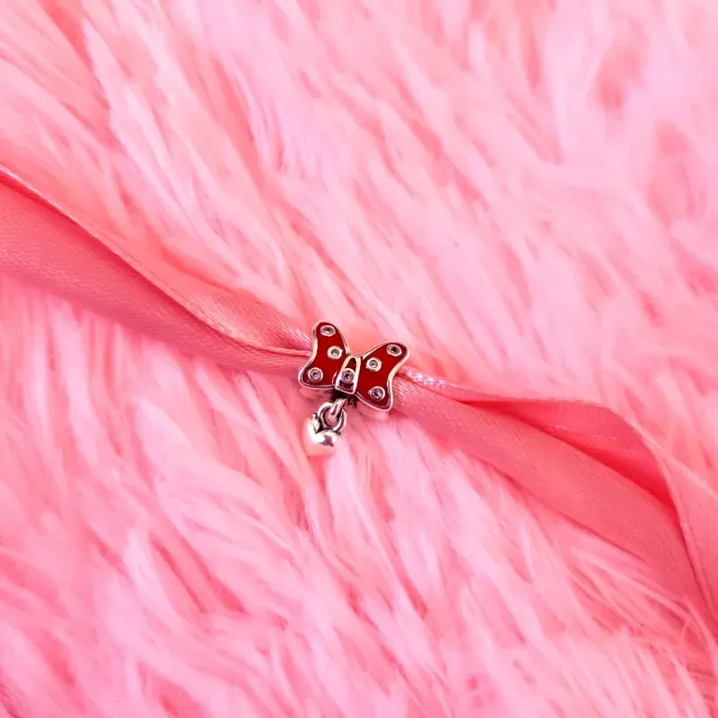 Charm Lazo Rojo de Minnie Mouse de Disney 