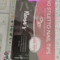 Caja uñas STILETO