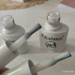 Esmalte gel Blanco Lechoso traslucido y nude