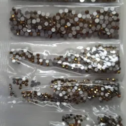 Piedras mixtas 1440 Uds Doradas