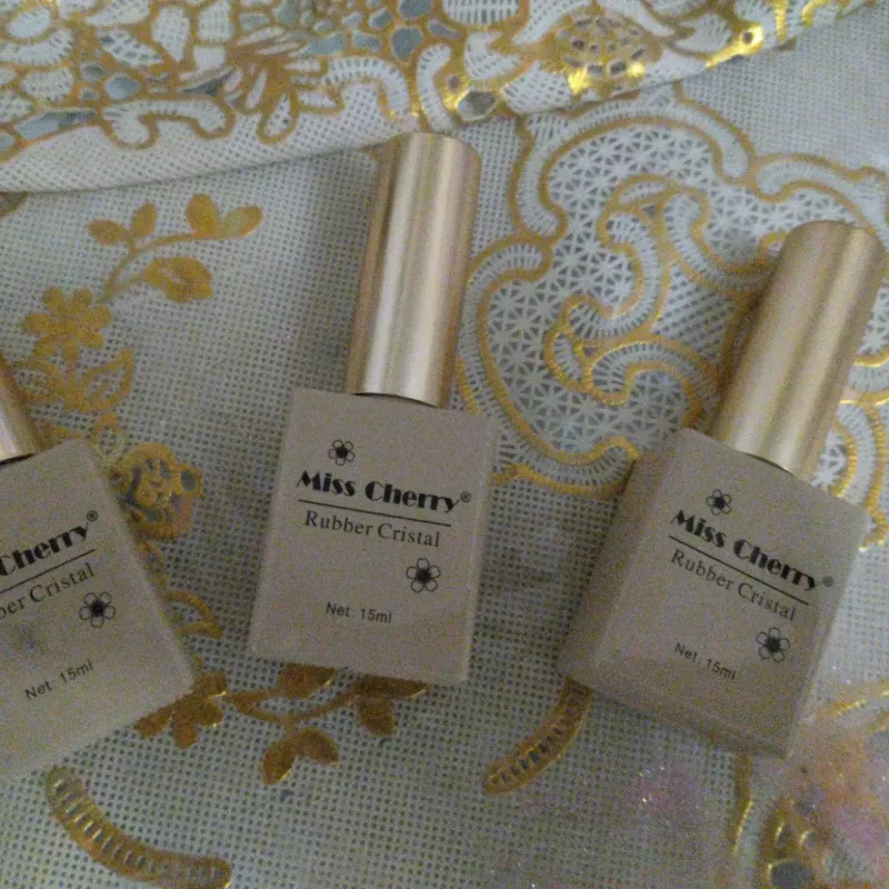 RUBBER BACE CLEAR 15 ml Miss Cherry 