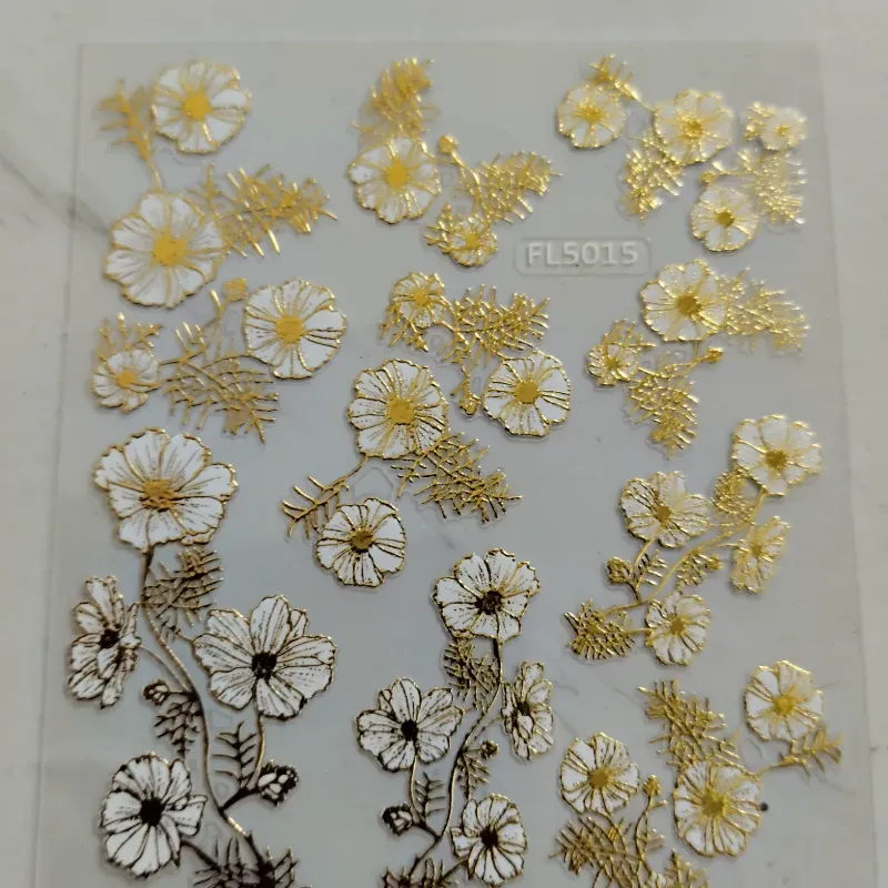 Stikers 3D Blanco y Dorado 