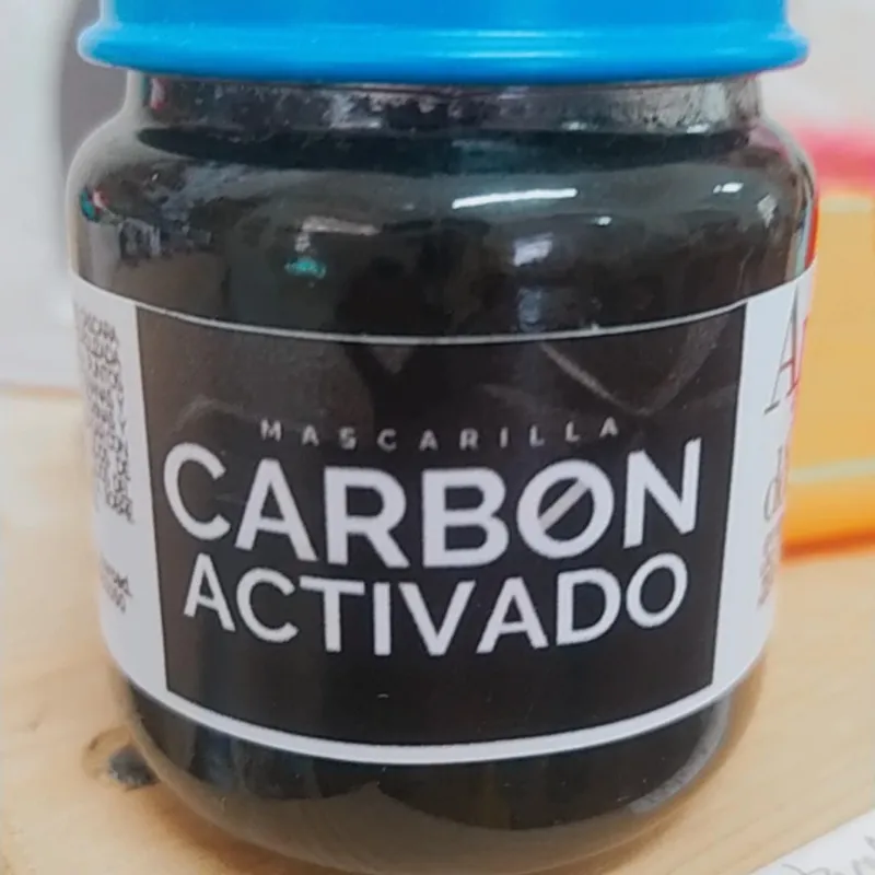 MASCARILLA DE CARBON ACTIVADO 100 ml