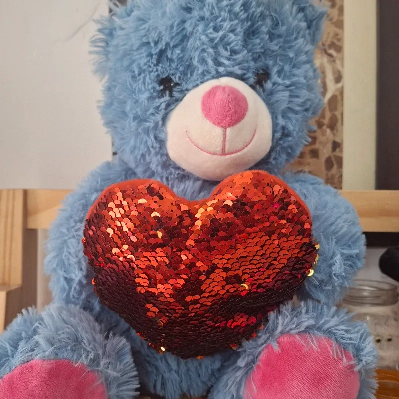 Oso Azul con corazón lentejuelas rojas