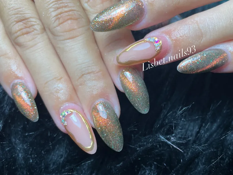 Esmaltes efecto cat eye (Ojo de gato)