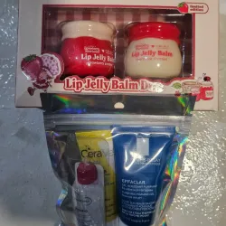 Bálsamos labiales Celavi y muestras skin care