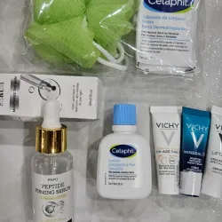 Combito loción reafirmante y mini productos de skin care