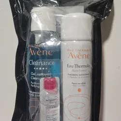 Combo de Avene : limpiadora facial y agua termal.
