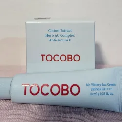 Dúo de mini protectores solares Tocobo 100%% original.