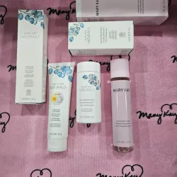 Limpiadora facial , exfoliante y tónico Mary Kay