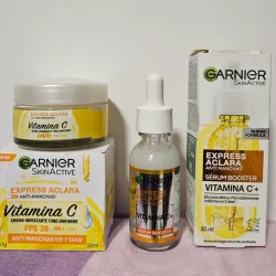 Loción facial y serum de Vitamina C ( Garniel)