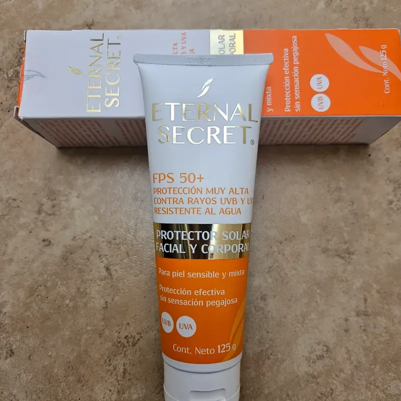 Protector solar facial y corporal Eternal Secret