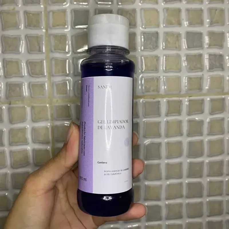 Gel Limpiador de Lavanda y Ácido Hialurónico