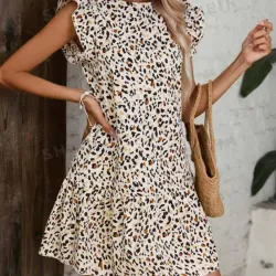 Vestido con estampado ribete. Talla L