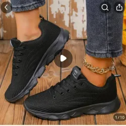 Zapatillas de mujer de caña baja. Talla 39