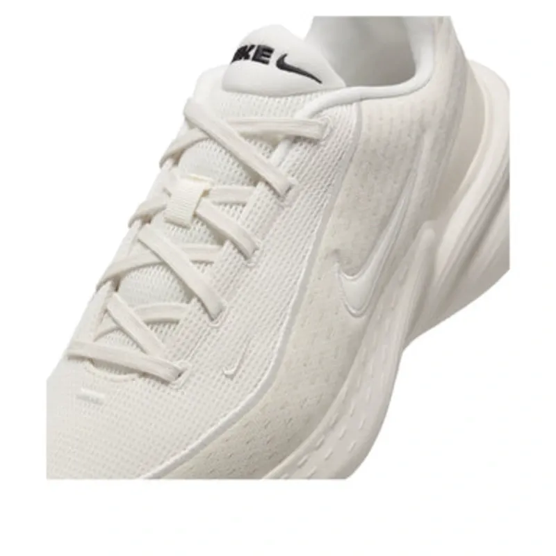 Nike Uplift SC