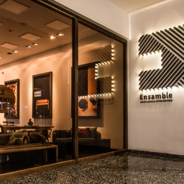 El transporte y manipulación se incluye en la compra que supere los 300 USD.
Disponible pago en línea. 