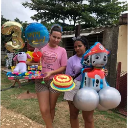 Regalo con kake y arreglo de globo