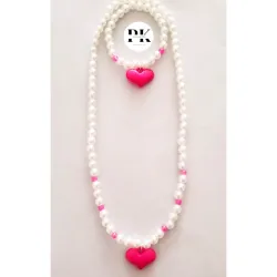 JUEGO DE COLLAR Y PULSERA CON DIJE DE CORAZÓN