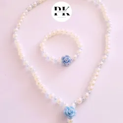 JUEGO DE COLLAR Y PULSERA CON FLOR AZUL