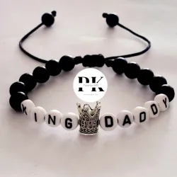 PULSERA DE PERLAS NEGRAS Y CONECTOR DE CORONA PARA PAPÁ