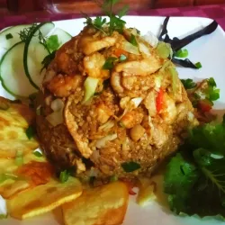 Arroz frito con Pollo