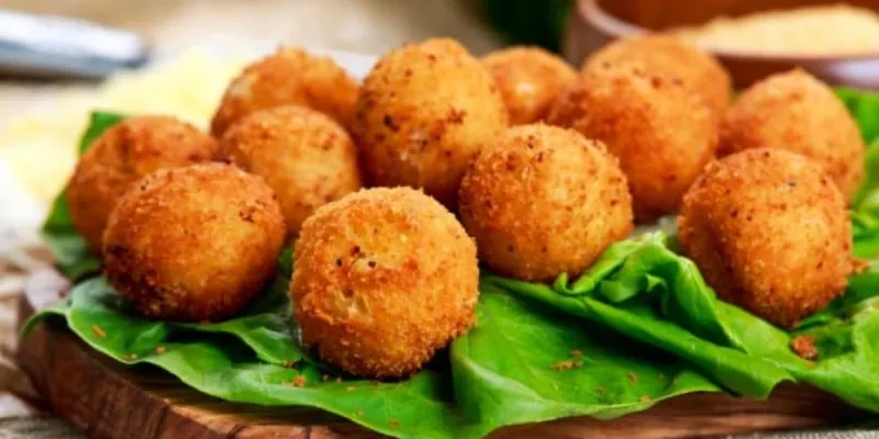 Bolitas de Queso Frito