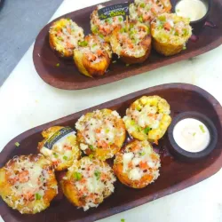 Tostones Rellenos de Jamón y Queso