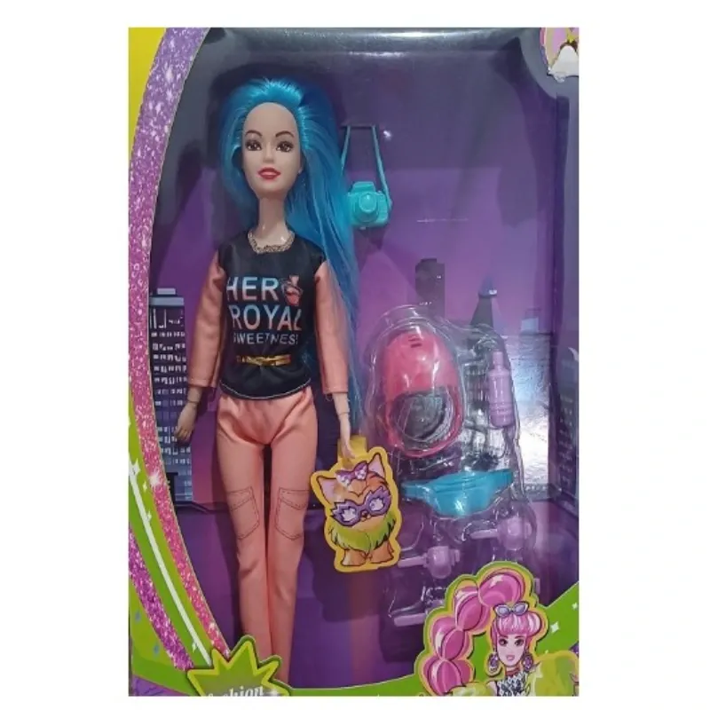 JUGUETE MUÑECA CON CASCO Y RIÑONERA