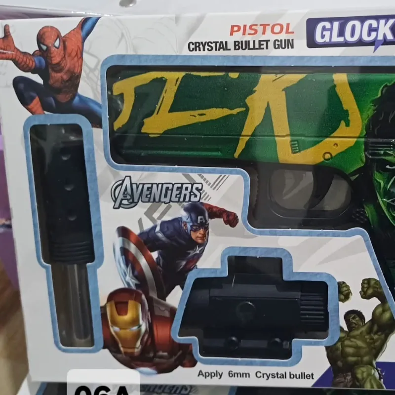 JUGUETE PISTOLA AVENGERS + ACCESORIO